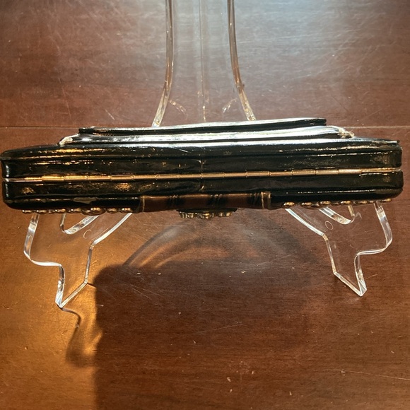 Brown Cross Wallet with Bling and Clasp Closure - Picture 9 of 13